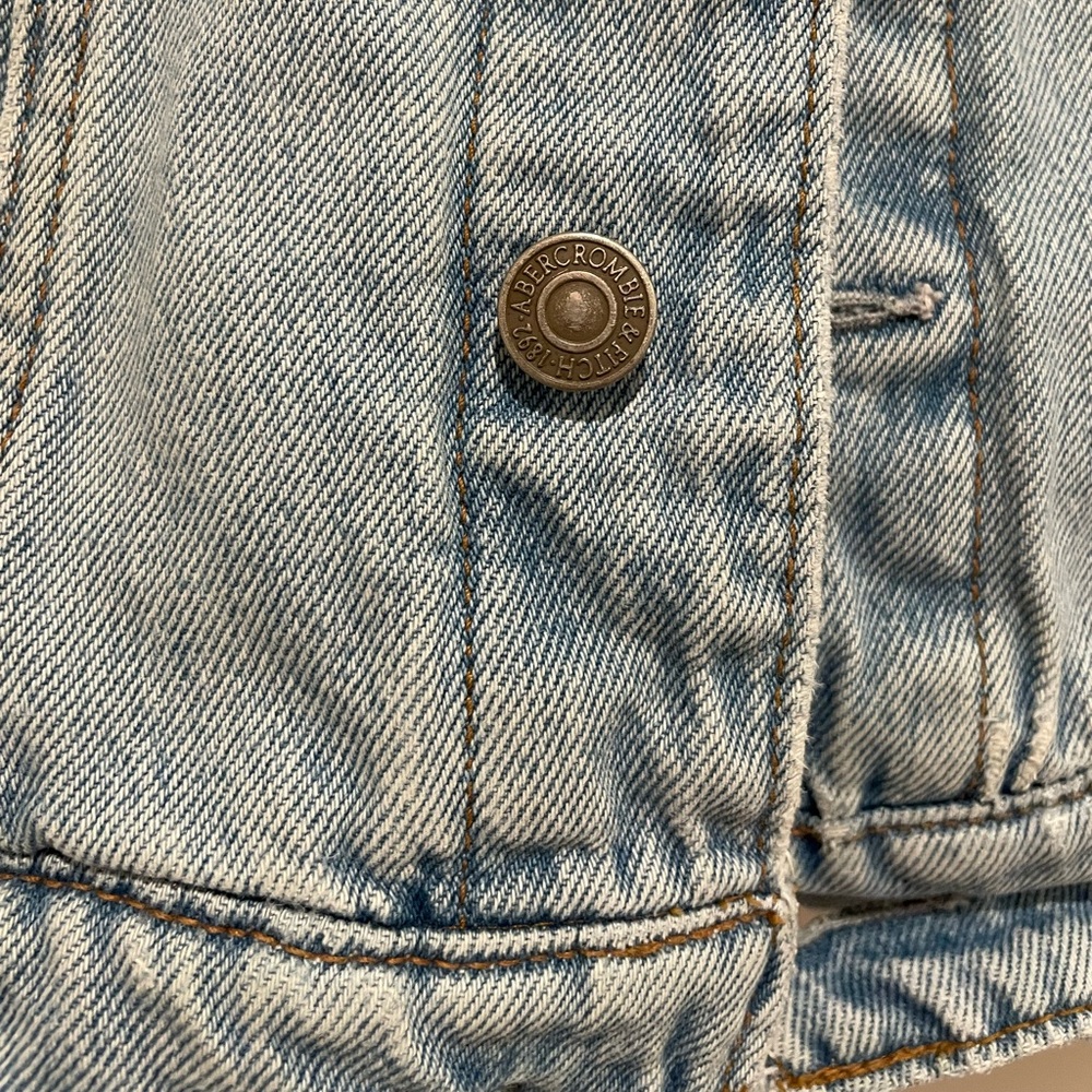 Abercrombie & Fitch denim trucker jacket woman’s XS 100% cotton - Picture 8 of 8